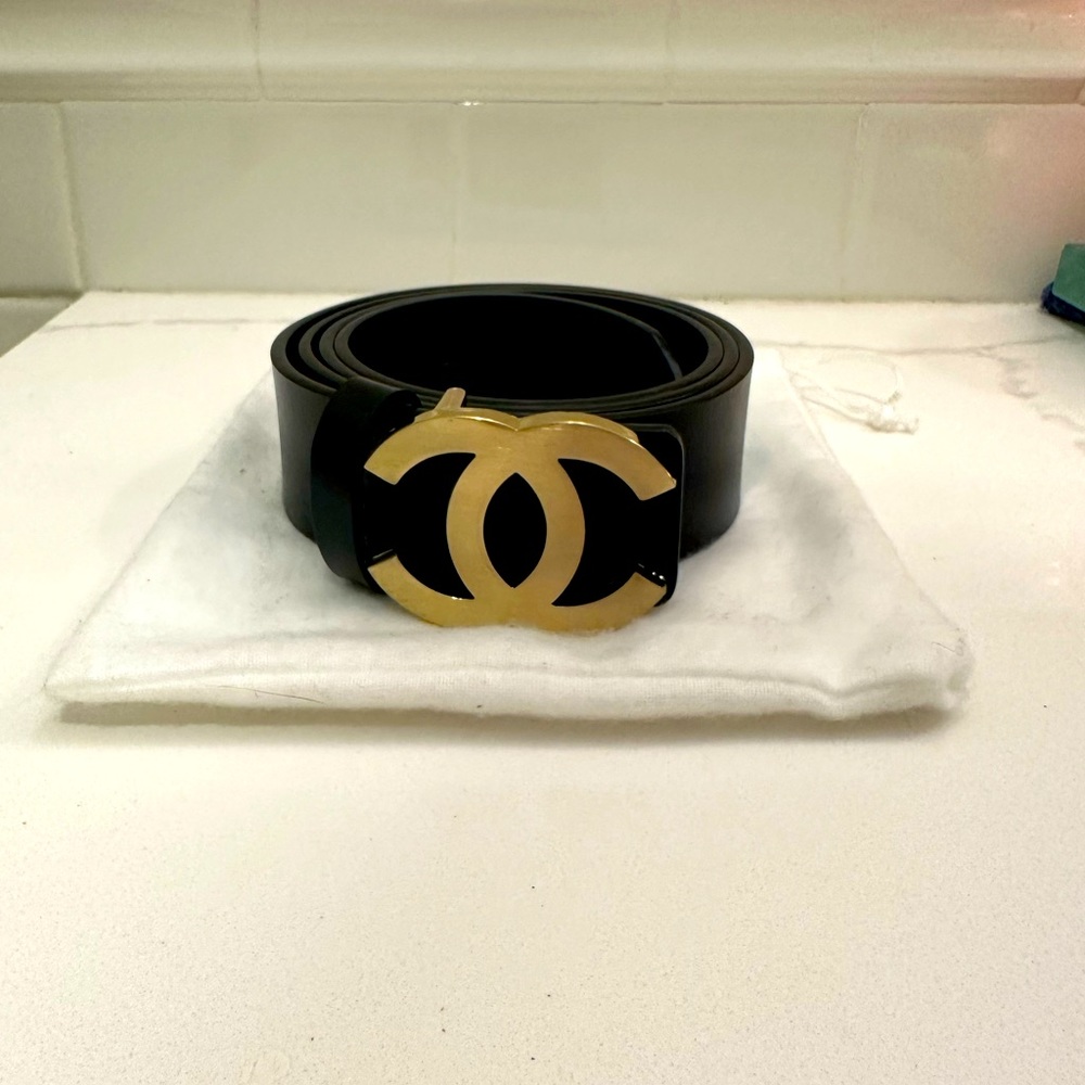 CC gold logo belt